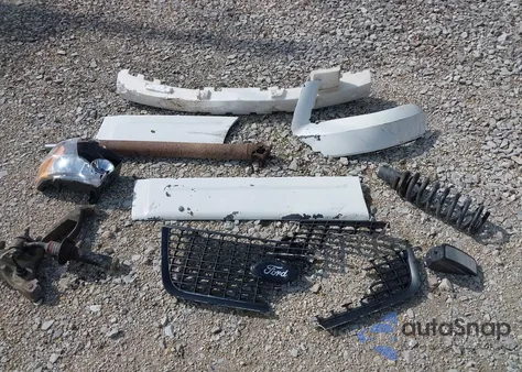 2004 Ford Expedition Nbx/Xlt from USA, damaged, VIN 1FMPU16L04LB42679